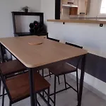 Prázdninový dům Eco-logis Le 50, Maison Avec Jardins Et Terrasse Privatifs Mondeville (Calvados)