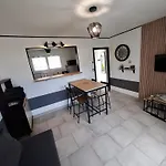 Prázdninový dům Eco-logis Le 50, Maison Avec Jardins Et Terrasse Privatifs