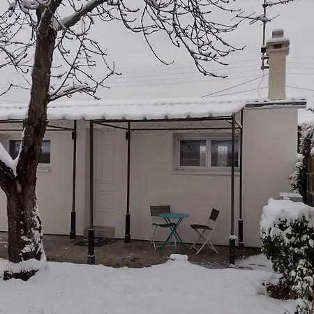 Dom wakacyjny Eco-logis Le 50, Maison Avec Jardins Et Terrasse Privatifs