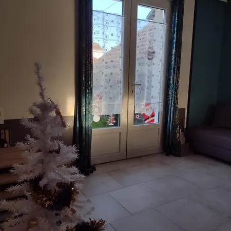 Eco-logis Le 50, Maison Avec Jardins Et Terrasse Privatifs Holiday home