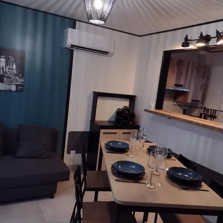 Holiday home Eco-logis Le 50, Maison Avec Jardins Et Terrasse Privatifs Mondeville (Calvados)