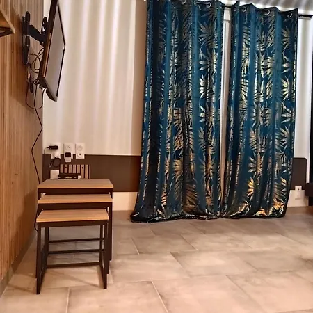 Dom wakacyjny Eco-logis Le 50, Maison Avec Jardins Et Terrasse Privatifs Mondeville (Calvados)