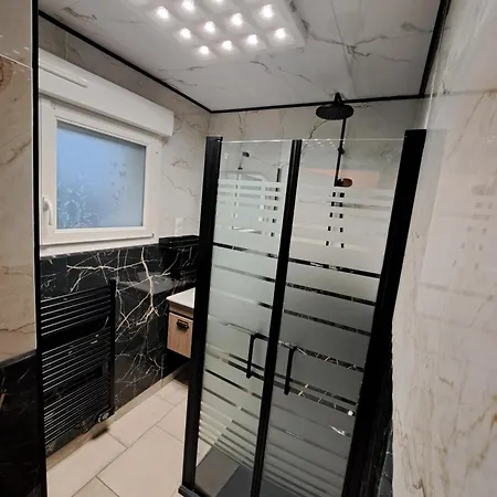 Eco-logis Le 50, Maison Avec Jardins Et Terrasse Privatifs بيت للعطل