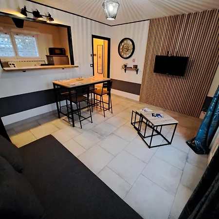 Eco-logis Le 50, Maison Avec Jardins Et Terrasse Privatifs Holiday home Mondeville (Calvados)