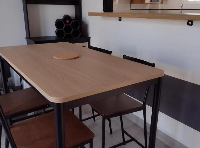 Prázdninový dům Eco-logis Le 50, Maison Avec Jardins Et Terrasse Privatifs Mondeville (Calvados)