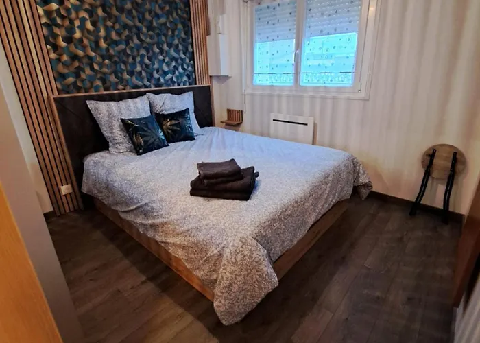 Eco-logis Le 50, Maison Avec Jardins Et Terrasse Privatifs * Mondeville (Calvados)