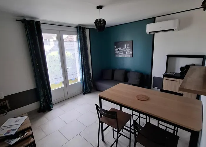 Eco-logis Le 50, Maison Avec Jardins Et Terrasse Privatifs بيت للعطل *